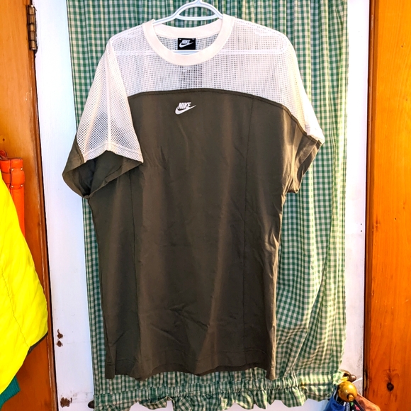 Nike T-shirt Dress/Bathing Suit Coverup - Picture 2 of 4